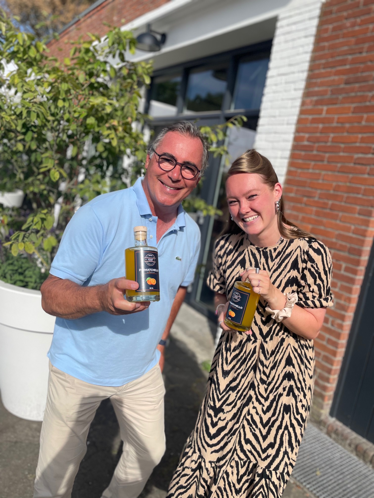 Ronald en Anouk met de eigen gebrouwen Primatchello